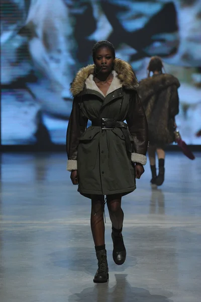 Look 66